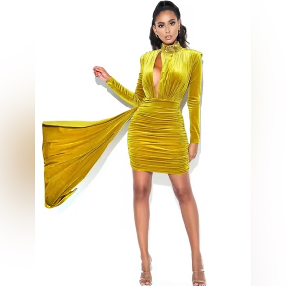 Cutout Long Sleeve Drape Dress - Picture 4 of 4